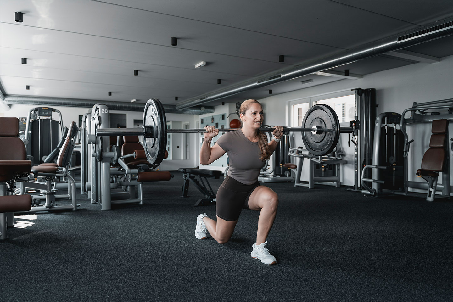 Langhantel Training im Fitnessstudio in Sennwald
